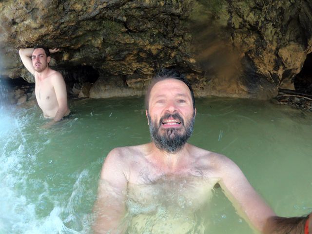 baignade sous la cascade, un vrai bonheur