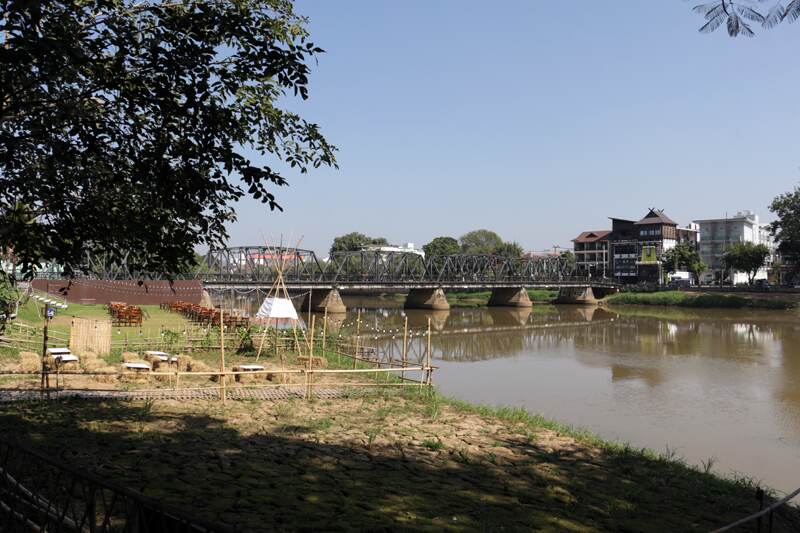 le long du fleuve ping a chiang mai