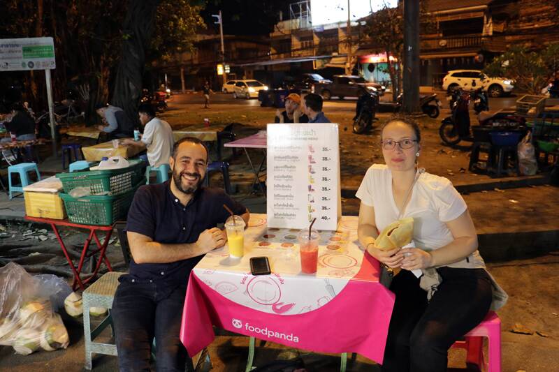 marie et antoine mes amis toulousains avec moi a chiang mai