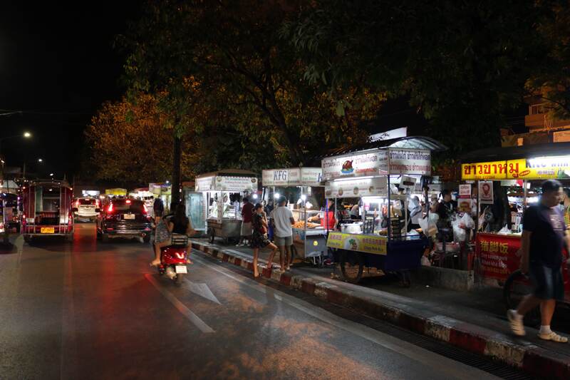 street food de nuit a chiang mai 3816