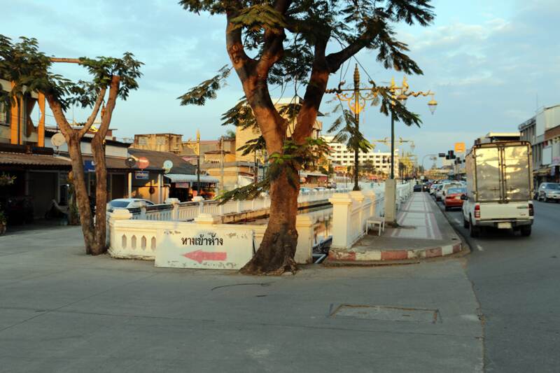 dans la rue a phayao