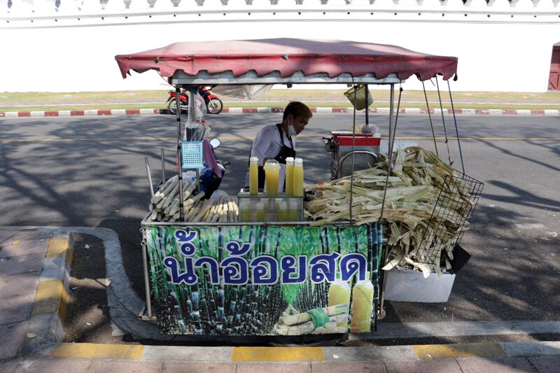 vendeur de jus de canne a sucre a bangkok