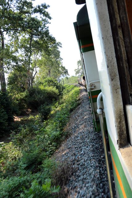 train kanachanaburi nam tok 8139