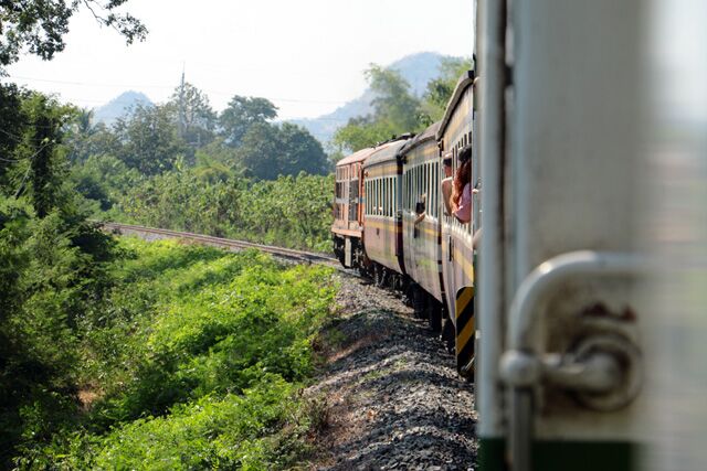 train kanachanaburi nam tok 8141