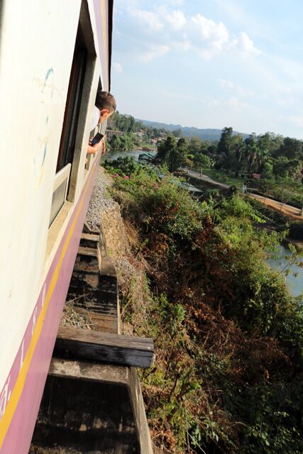 train nam kanachanaburi tok 8212