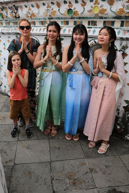 wat arun bangkok 8973