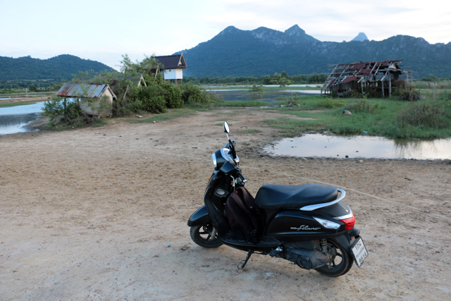 mon scooter hua hin