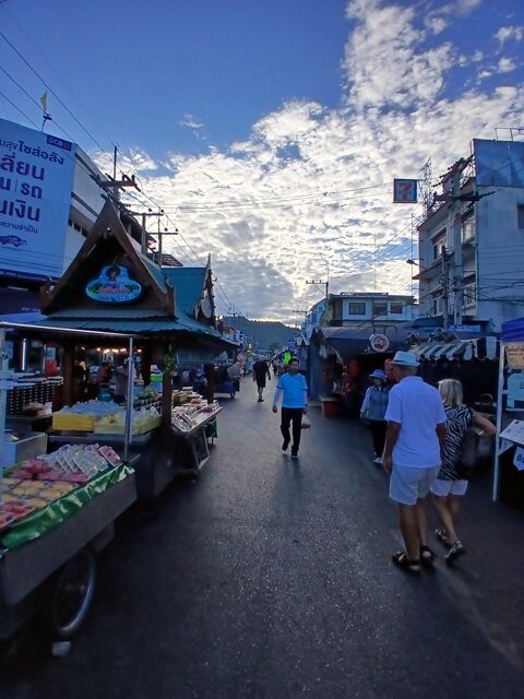 night market hua hin 170347