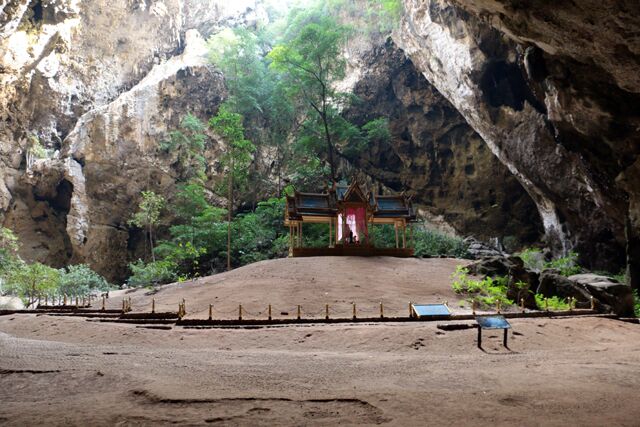 phrayanakhon cave hua hin 9239