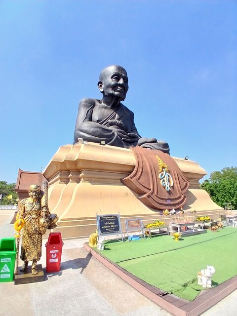 wat huay mongkol hua hin 111720