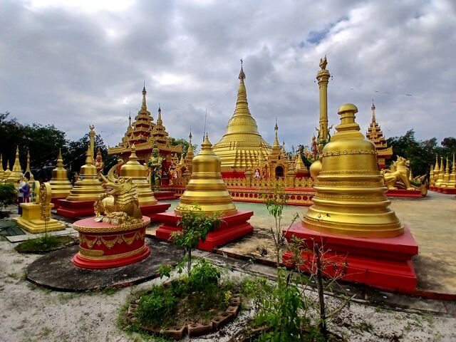 Shwedagon Replica Pagoda khlong hae 162422