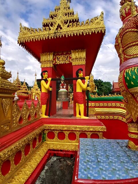 Shwedagon Replica Pagoda khlong hae 162733