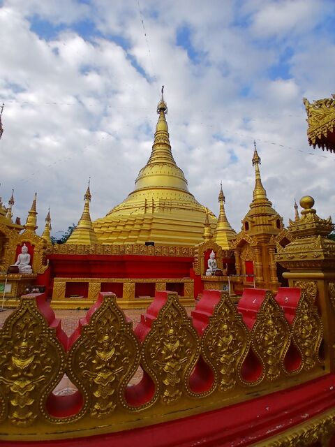 Shwedagon Replica Pagoda khlong hae 162742