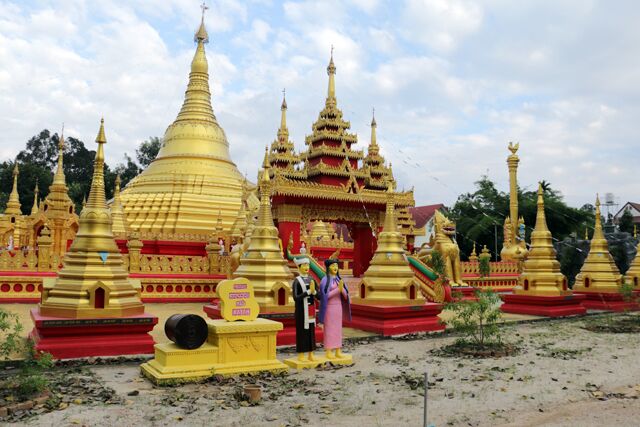 Shwedagon Replica Pagoda khlong hae 9788