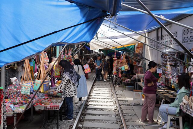 Maeklong station Ratchaburi 9997