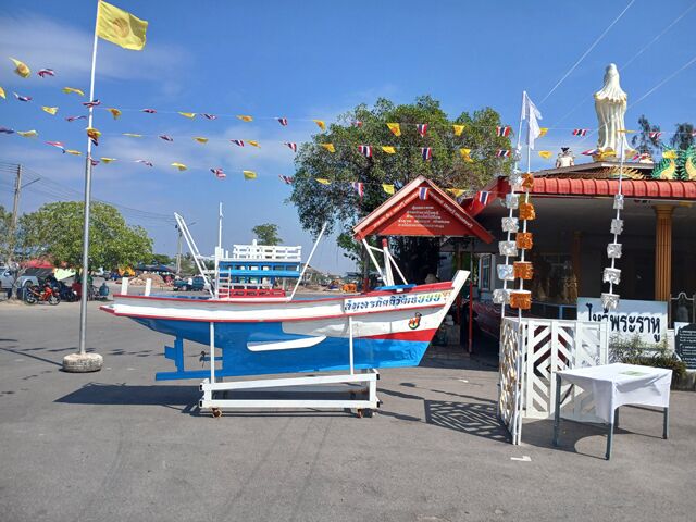 Wat Khlong Suwan Khiri Ratchaburi 134504