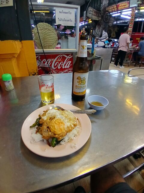 Dîner marché de nuit à Ratchaburi 193802