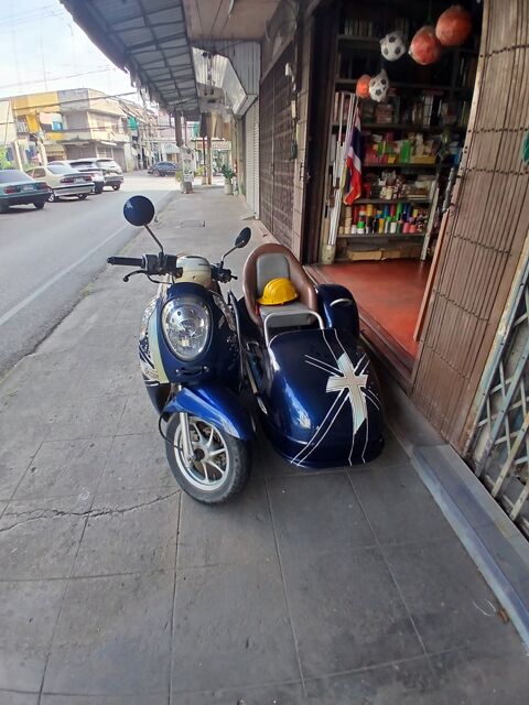 side car ratchaburi 150821