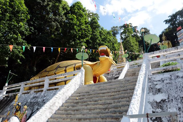 Wat Phu Khao Phra Maha Phothisat Krabi 0203