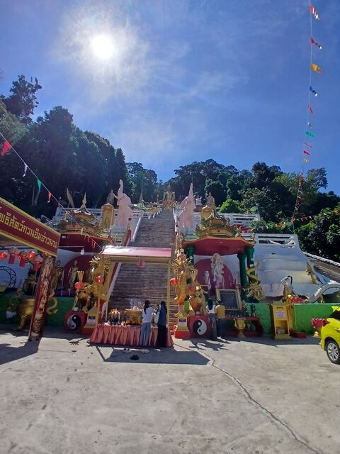 Wat Phu Khao Phra Maha Phothisat Krabi 113024