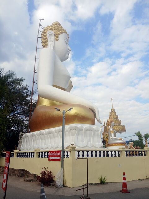 Wat Phra That Doi Kham Chiang Mai 160305